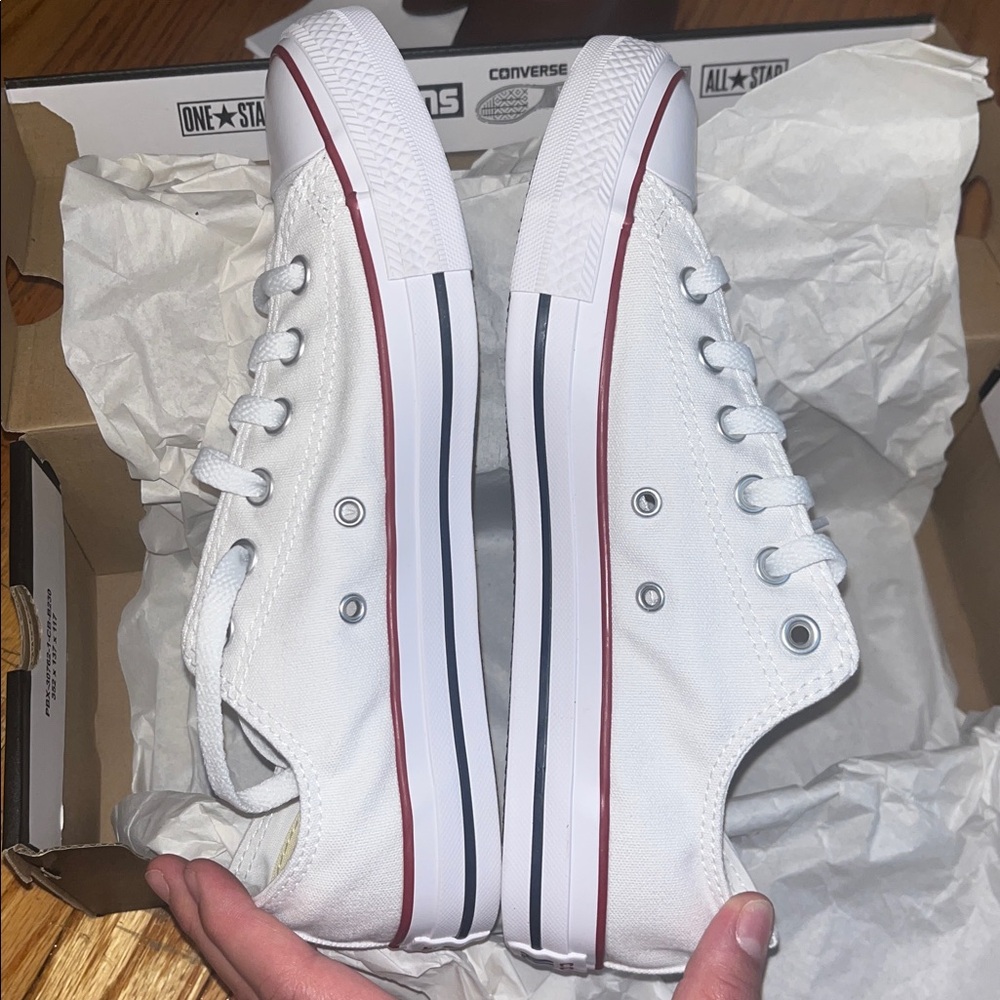 NIB Converse Chuck Taylor All Star Ox canvas sneakers in white - Picture 5 of 9